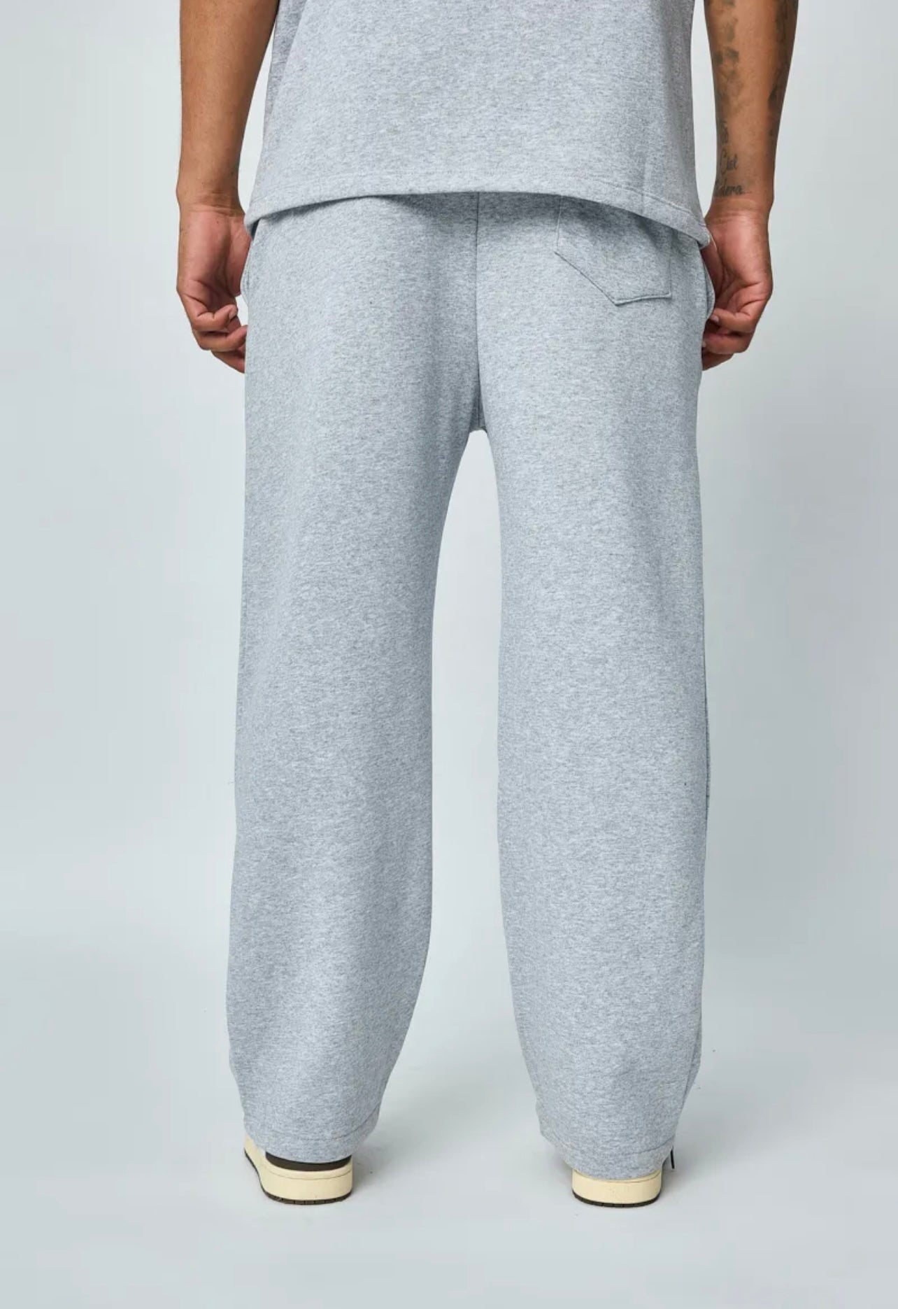 Essentials flared jogger Grey